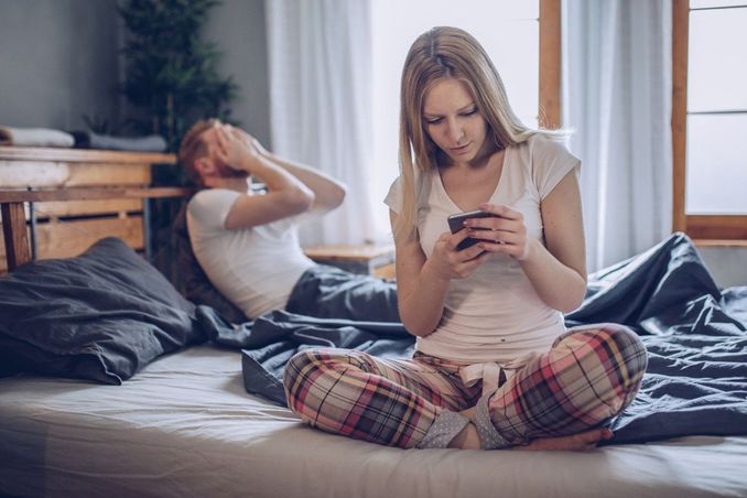 4 Efek Negatif Media Sosial yang Mempengaruhi Citra Pernikahan dan Romantis